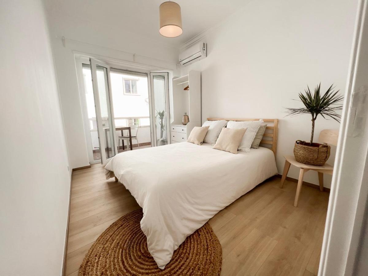 Apartamento Capitao Ribeiro Surf House Costa da Caparica Exterior foto