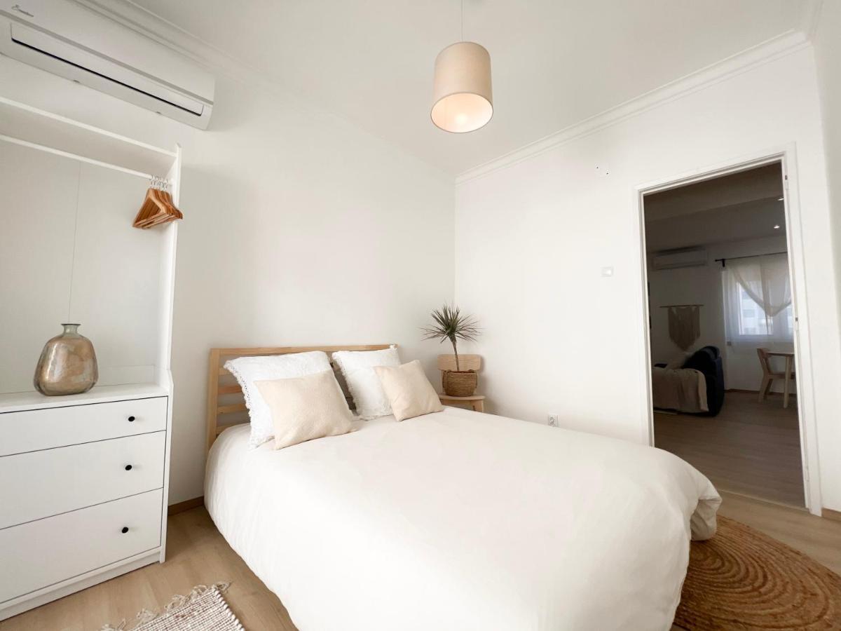 Apartamento Capitao Ribeiro Surf House Costa da Caparica Exterior foto